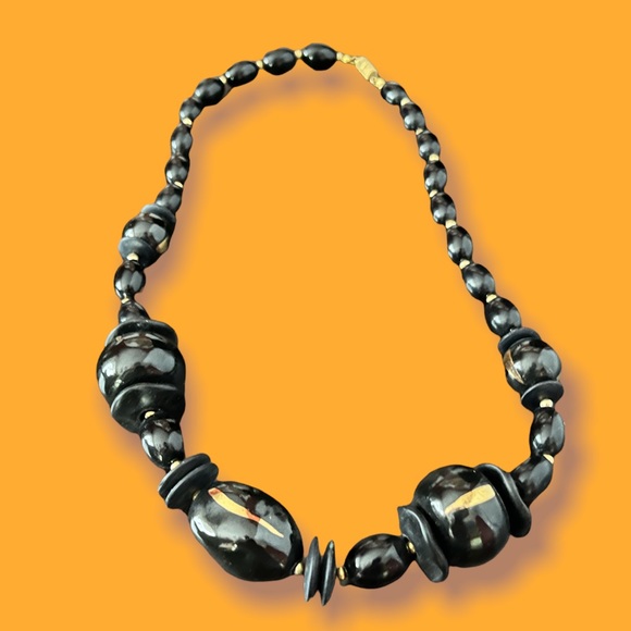 Black beads necklace - Picture 2 of 2